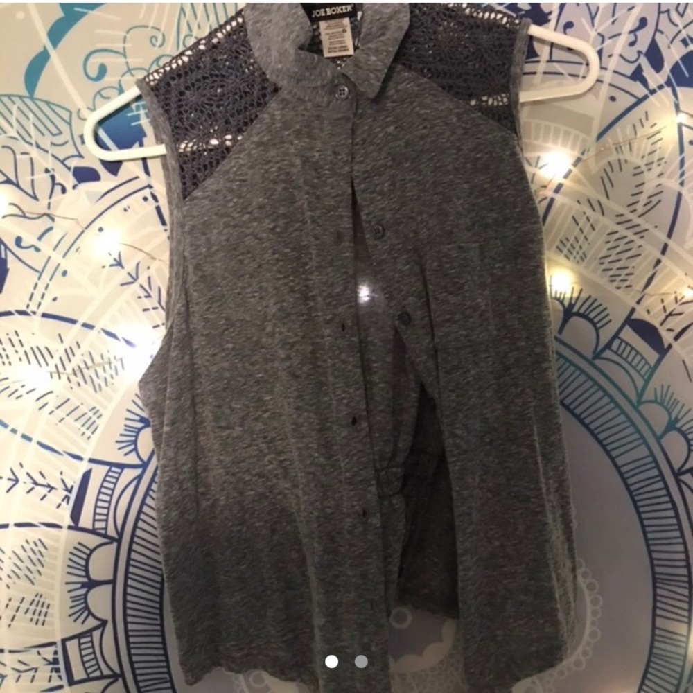 Cute button up Tee